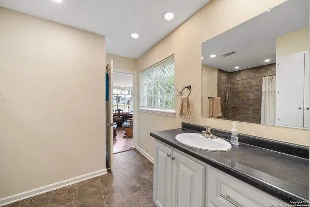 $2,200 | 132 Harriett Drive, San Antonio, TX 78216