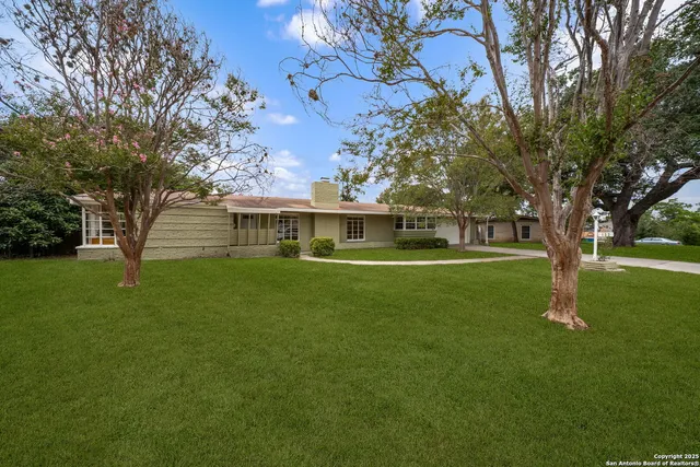 $2,200 | 132 Harriett Drive, San Antonio, TX 78216