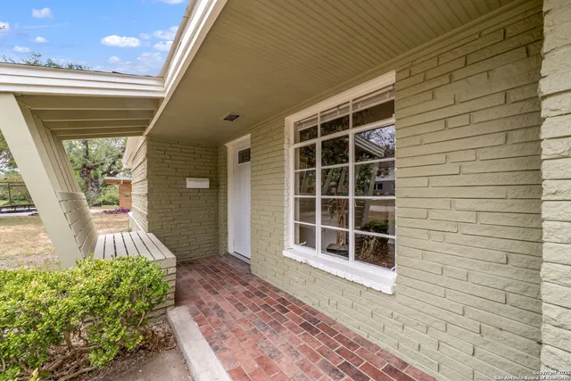 $2,200 | 132 Harriett Drive, San Antonio, TX 78216