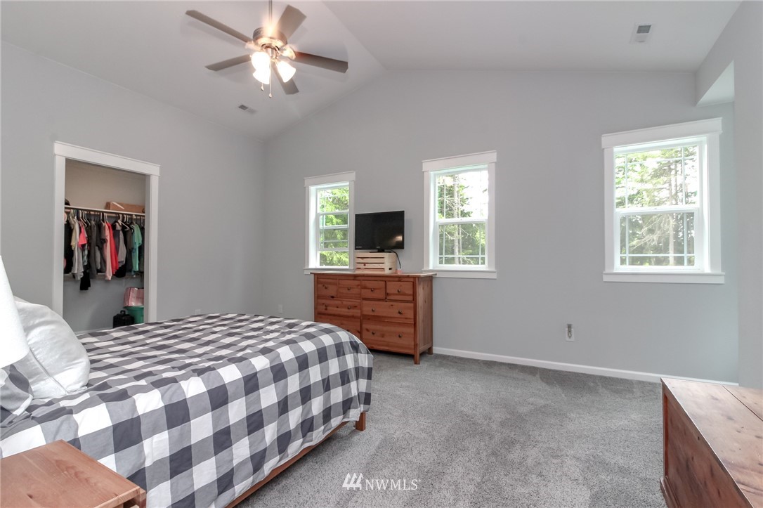 4467 Southeast Nelson Road Olalla, WA 98359 - Photo 14 of 22 Gallery Image 14