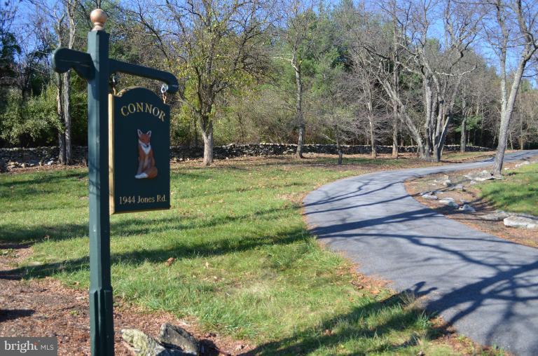 1944 Jones Road Winchester, VA 22602 - Photo 2 of 30 Exterior (General)