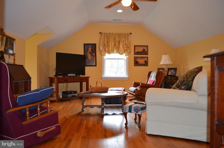 1944 Jones Road Winchester, VA 22602 - Photo 26 of 30 Interior (General)