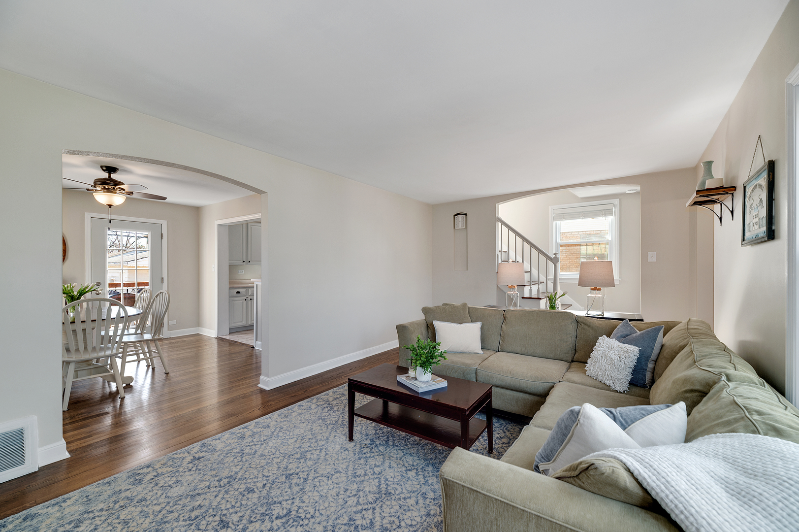 2309 2nd Avenue North Riverside, IL 60546 - Photo 5 of 22 a living room with furniture and wooden floor