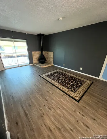 $1,450 | 923 Vance Jackson Road, San Antonio, TX 78201