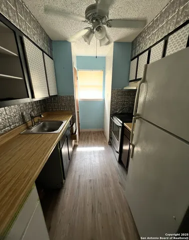 $1,450 | 923 Vance Jackson Road, San Antonio, TX 78201