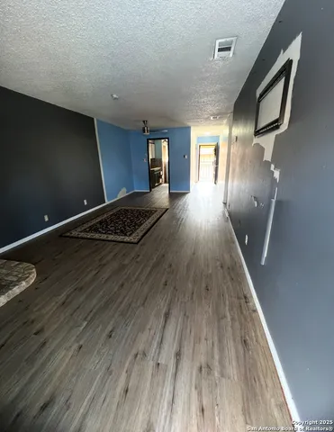 $1,450 | 923 Vance Jackson Road, San Antonio, TX 78201