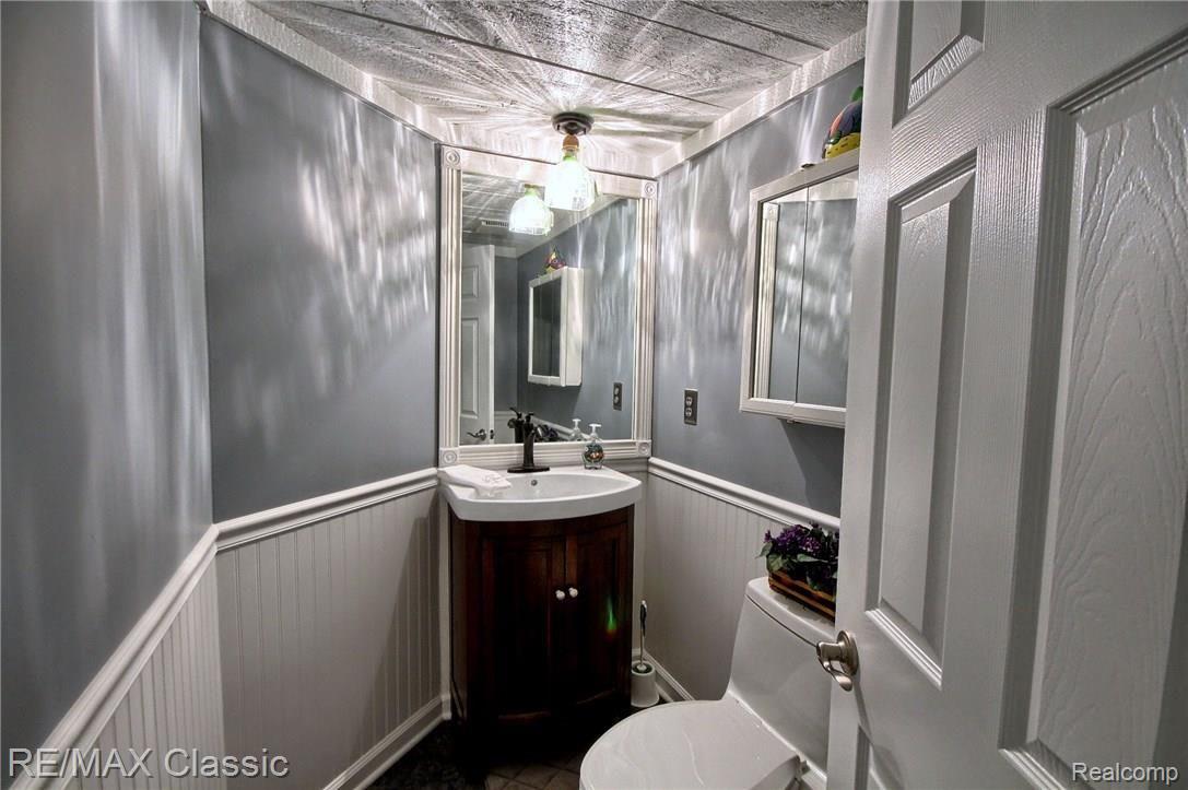 50888 Warren Road Canton, MI 48187 - Photo 32 of 37 Finished_Lower_Level_Bathroom.jpg
