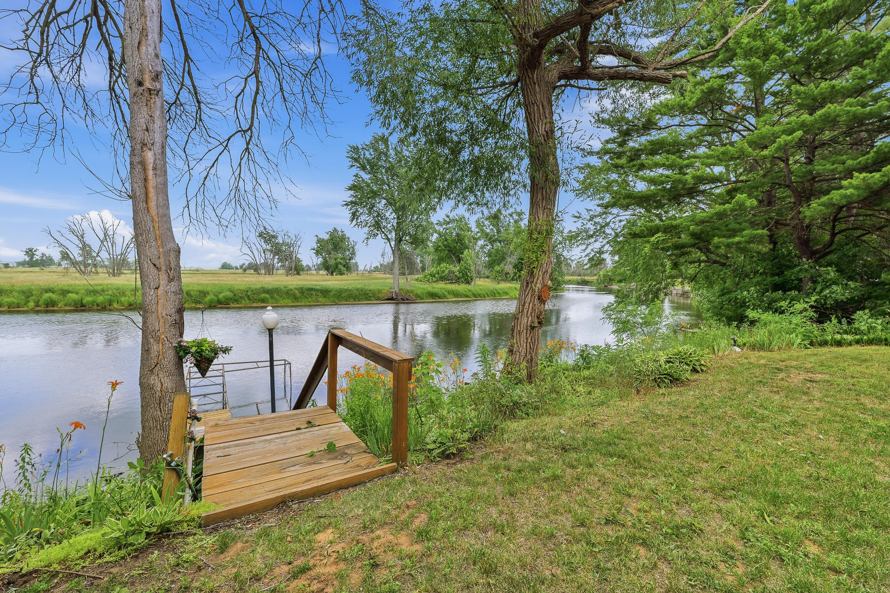 W2632 Fox Lane Montello, WI 53949 - Photo 6 of 32 View of Fox River
