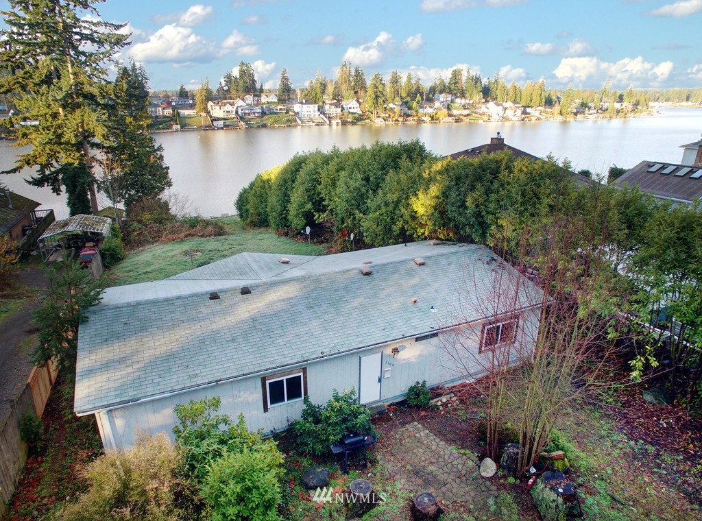 7104 Vandermark Road East Lake Tapps, WA 98391 - Photo 4 of 10