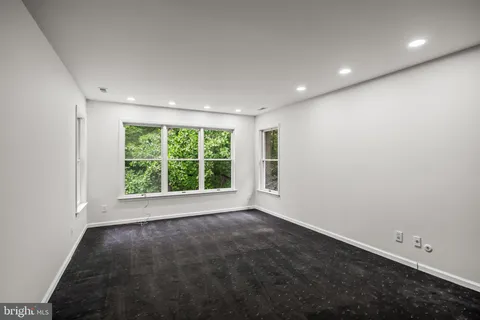 $975,000 | 465 Windrow Clusters Drive, Moorestown, NJ 08057