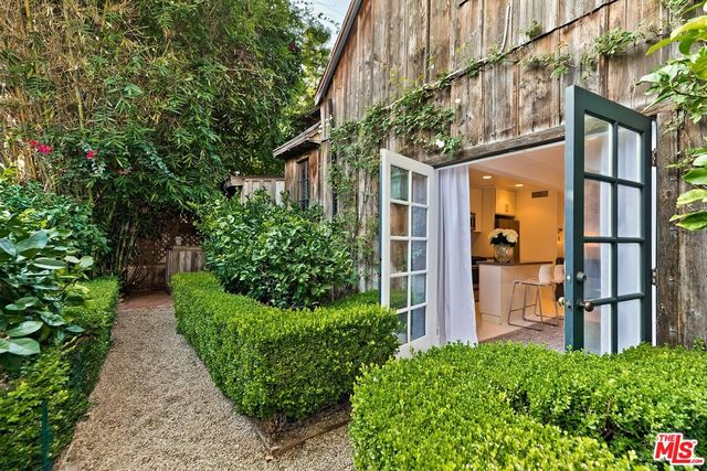 $5,750 | 909 North Orlando Avenue, Los Angeles, CA 90069