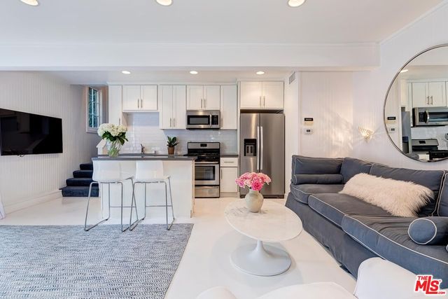 $5,750 | 909 North Orlando Avenue, Los Angeles, CA 90069