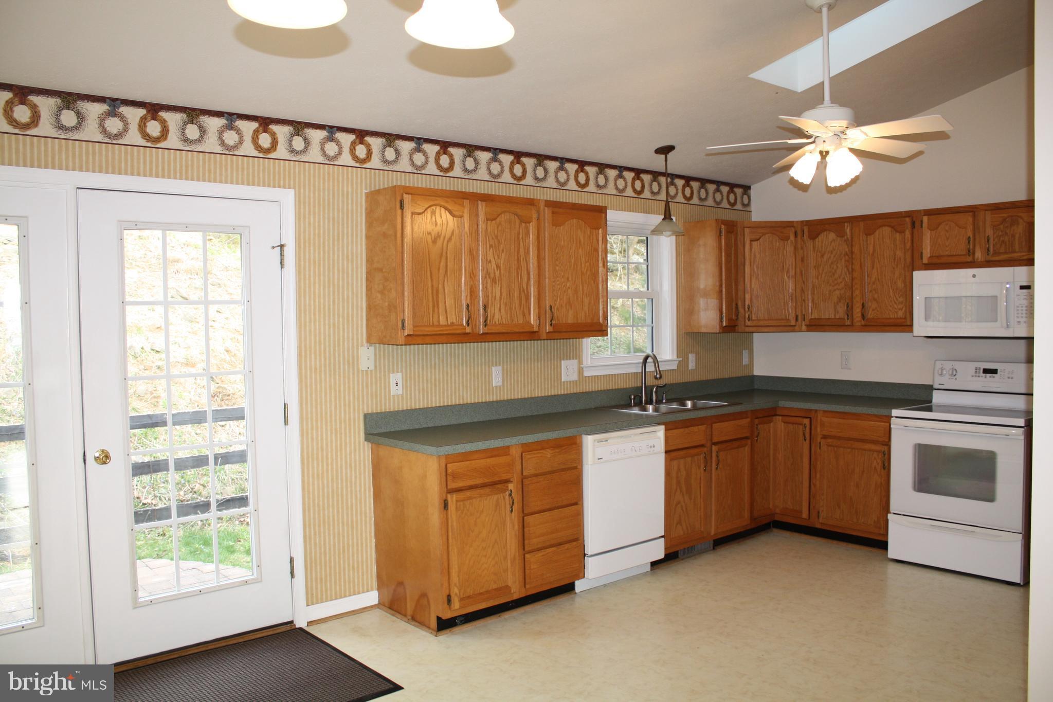 890 Wilderness Road Linden, VA 22642 - Photo 5 of 27 Kitchen