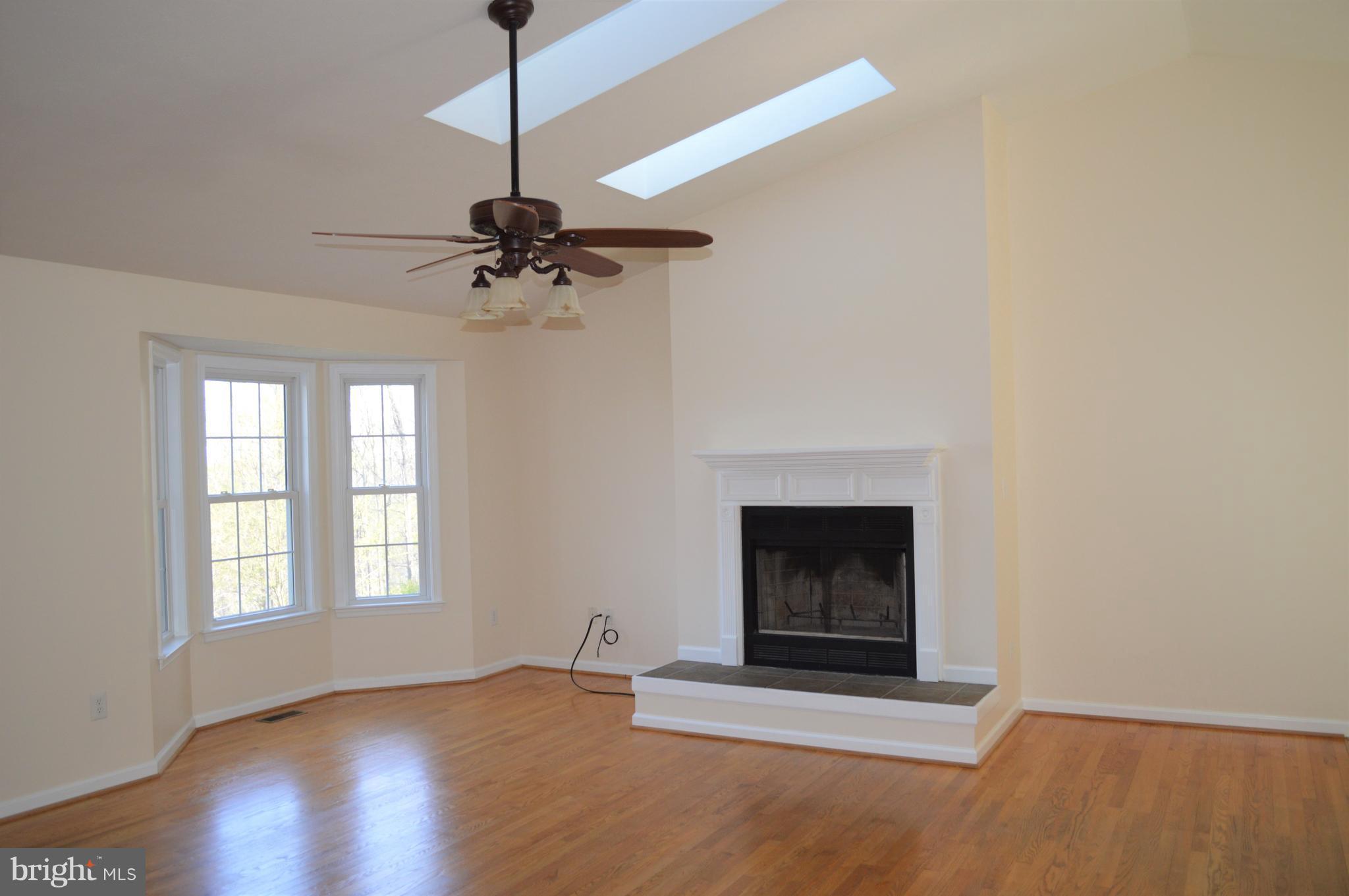 890 Wilderness Road Linden, VA 22642 - Photo 8 of 27 Living Room