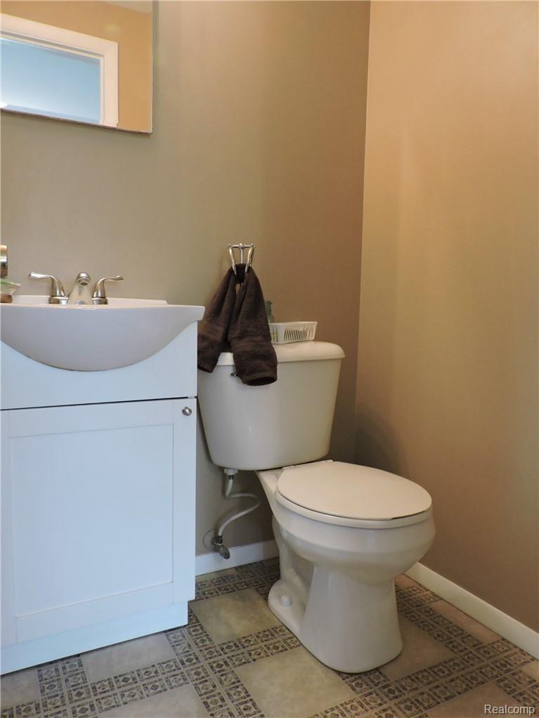 8385 Ridge Road Goodrich, MI 48438 - Photo 28 of 49 28.JPG