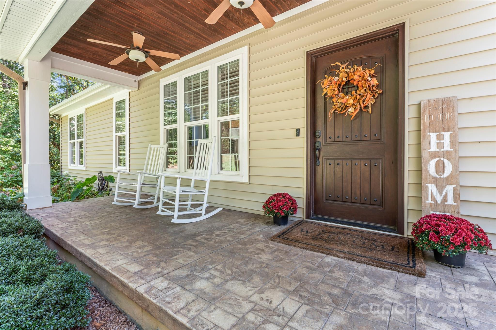 2775 Beechwood Road Denver, NC 28037 - Photo 3 of 33 a backyard of a house with seating space