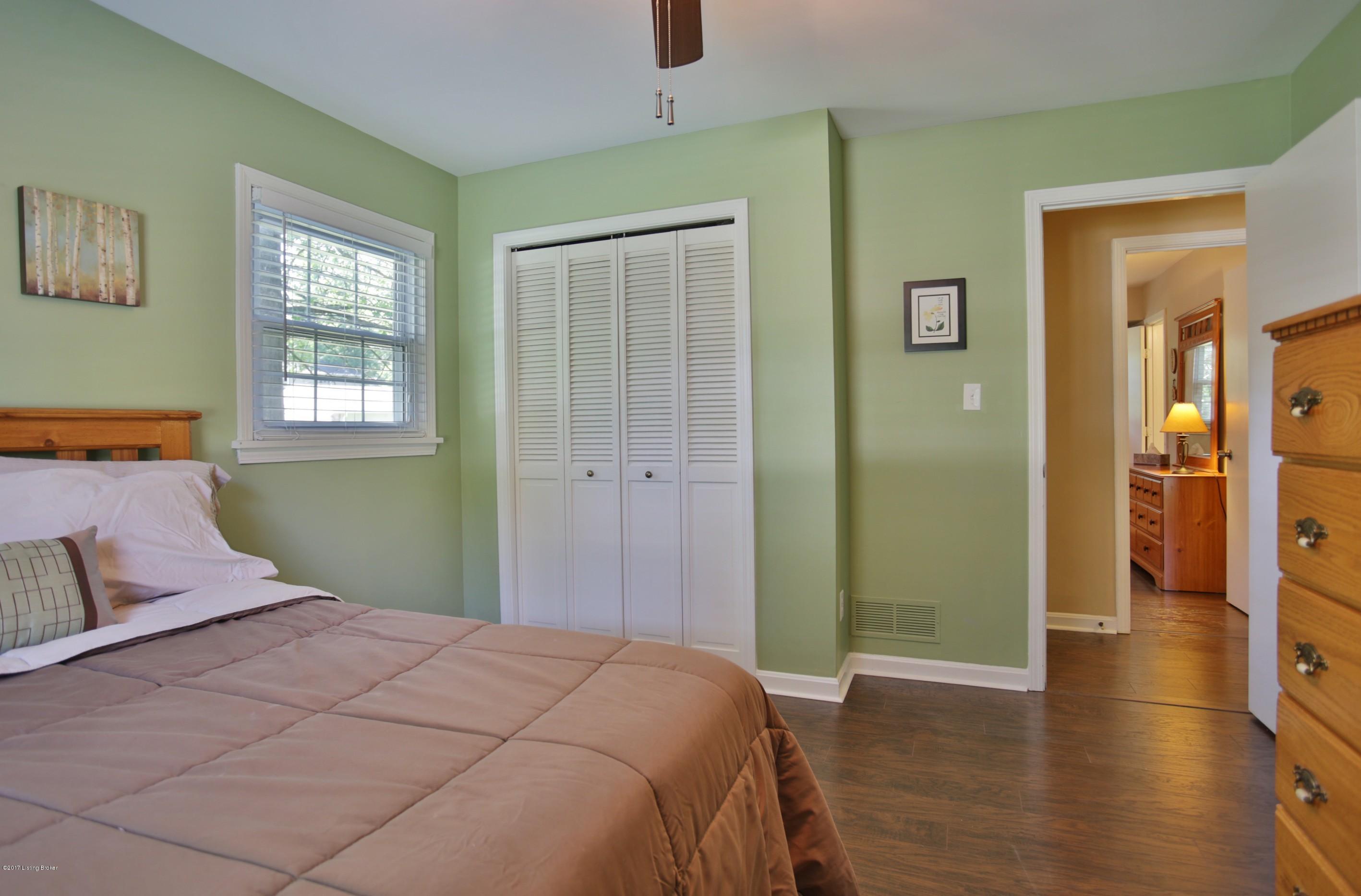 3708 Longview Road Louisville, KY 40299 - Photo 22 of 38 27