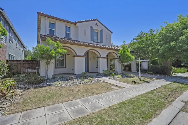 $1,080,000 | 626 West La Canada Avenue, Mountain House, CA 95391