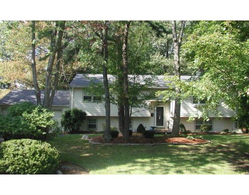 18 Bayberry Road Danvers, MA 01923 - Photo 1 of 14 Gallery Image 1