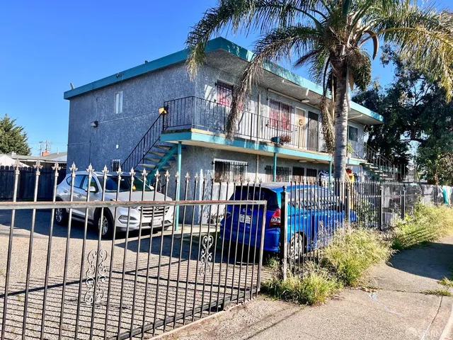 $745,000 | 1003 85th Avenue, Oakland, CA 94621