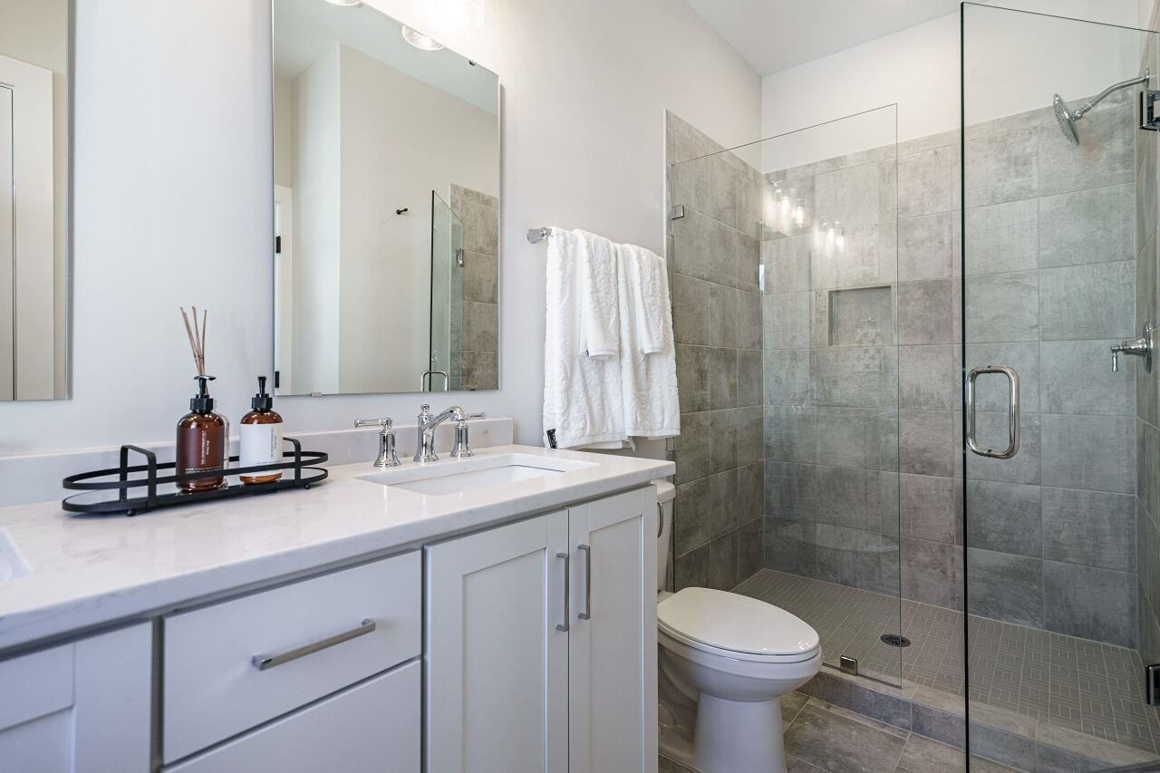 1601 Draper View Loop, Unit 101 Raleigh, NC 27608 - Photo 27 of 30 Photo 27