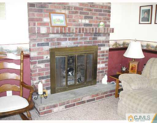22 Montview Road Edison, NJ 08837 - Photo 6 of 10