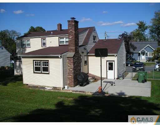 22 Montview Road Edison, NJ 08837 - Photo 8 of 10