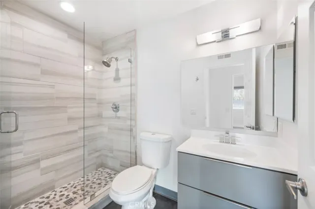 $4,750 | 36 Brookmont, Unit 75, Irvine, CA 92604