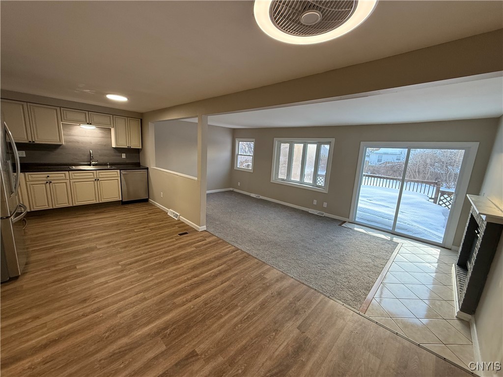 8017 Marlin Drive, Unit B Clay, NY 13041 - Photo 11 of 27