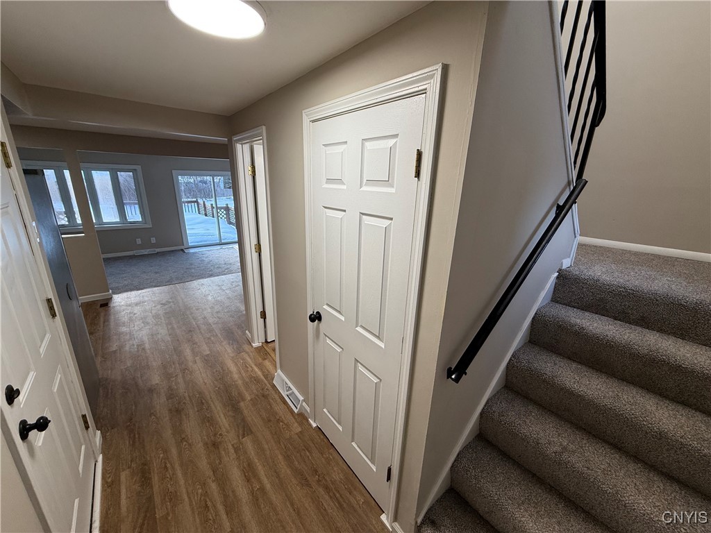 8017 Marlin Drive, Unit B Clay, NY 13041 - Photo 16 of 27