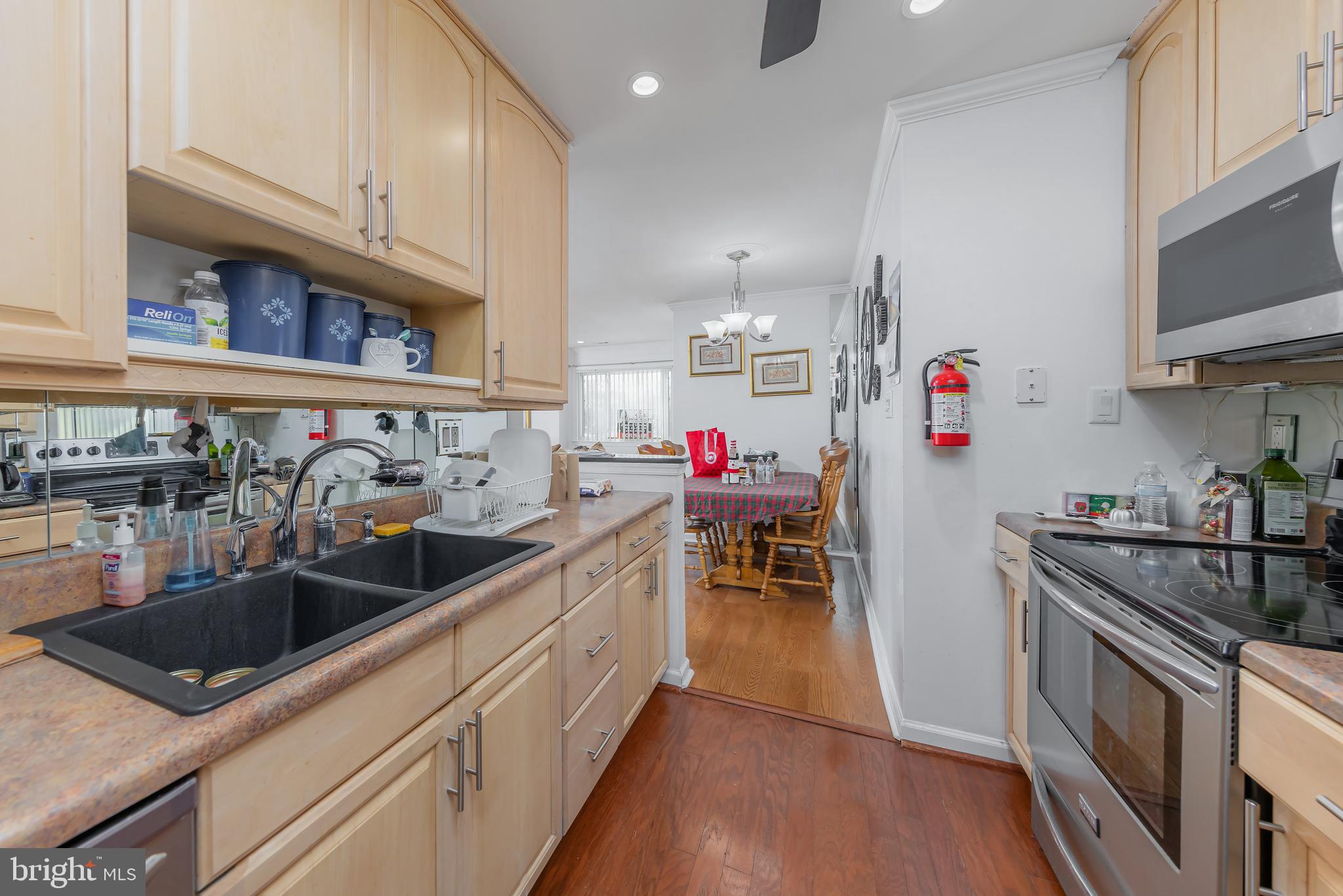 806 Britton Place Voorhees, NJ 08043 - Photo 8 of 16 Kitchen