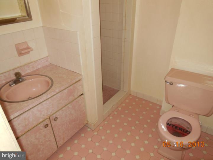 430 Densmore Road Philadelphia, PA 19116 - Photo 12 of 25 Gallery Image 12