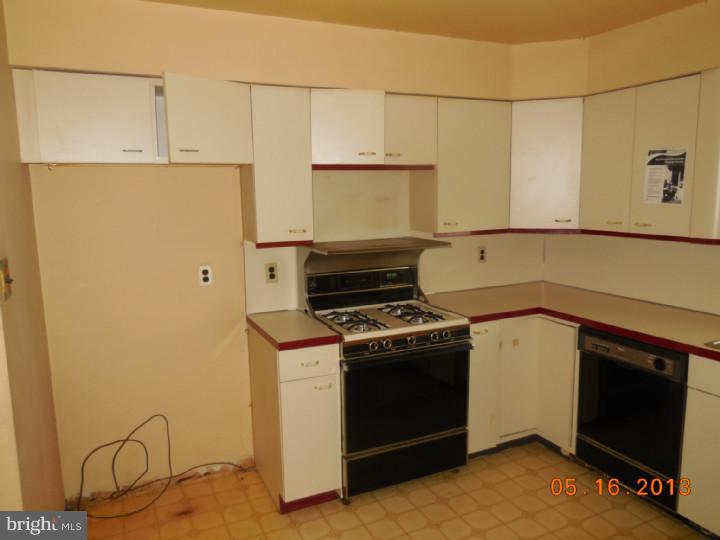 430 Densmore Road Philadelphia, PA 19116 - Photo 8 of 25 Gallery Image 8