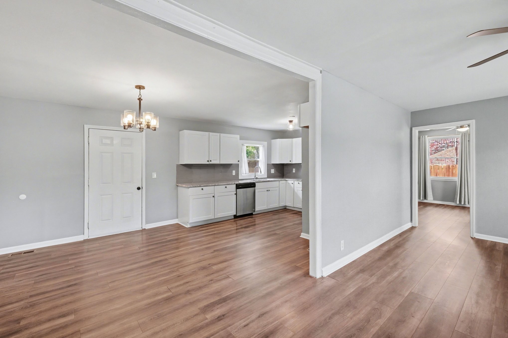 1214 Rutherford Street Murfreesboro, TN 37130 - Photo 9 of 32 Gallery Image 9