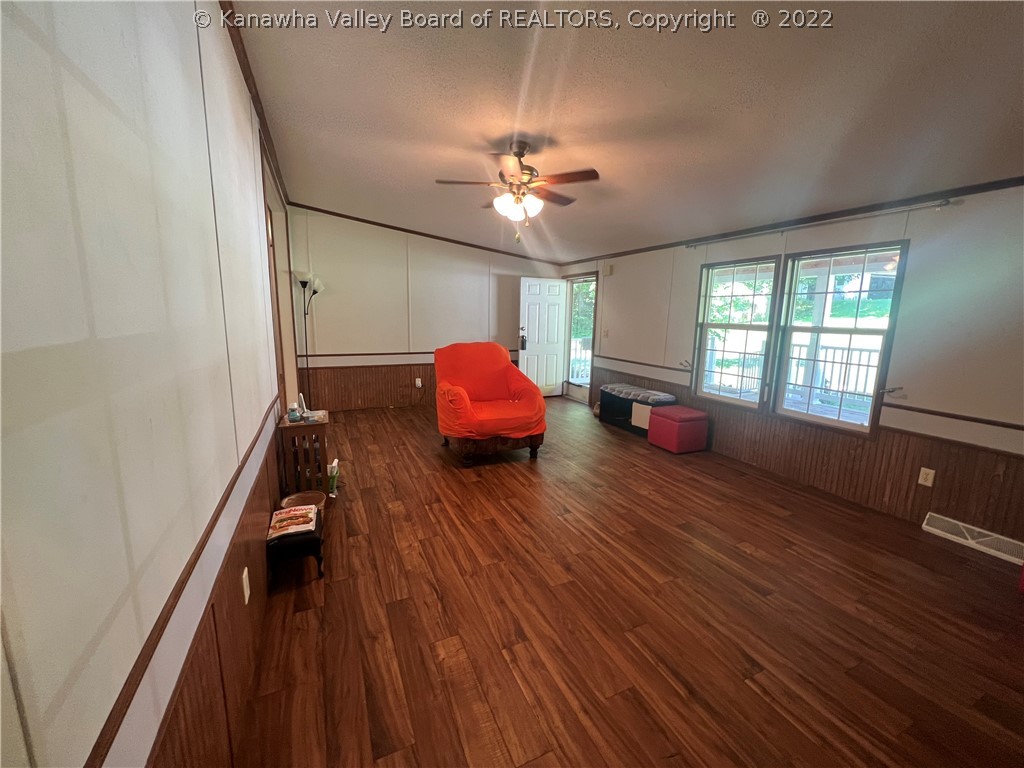 865 Harmons Creek Road Poca, WV 25159 - Photo 8 of 35 Gallery Image 8