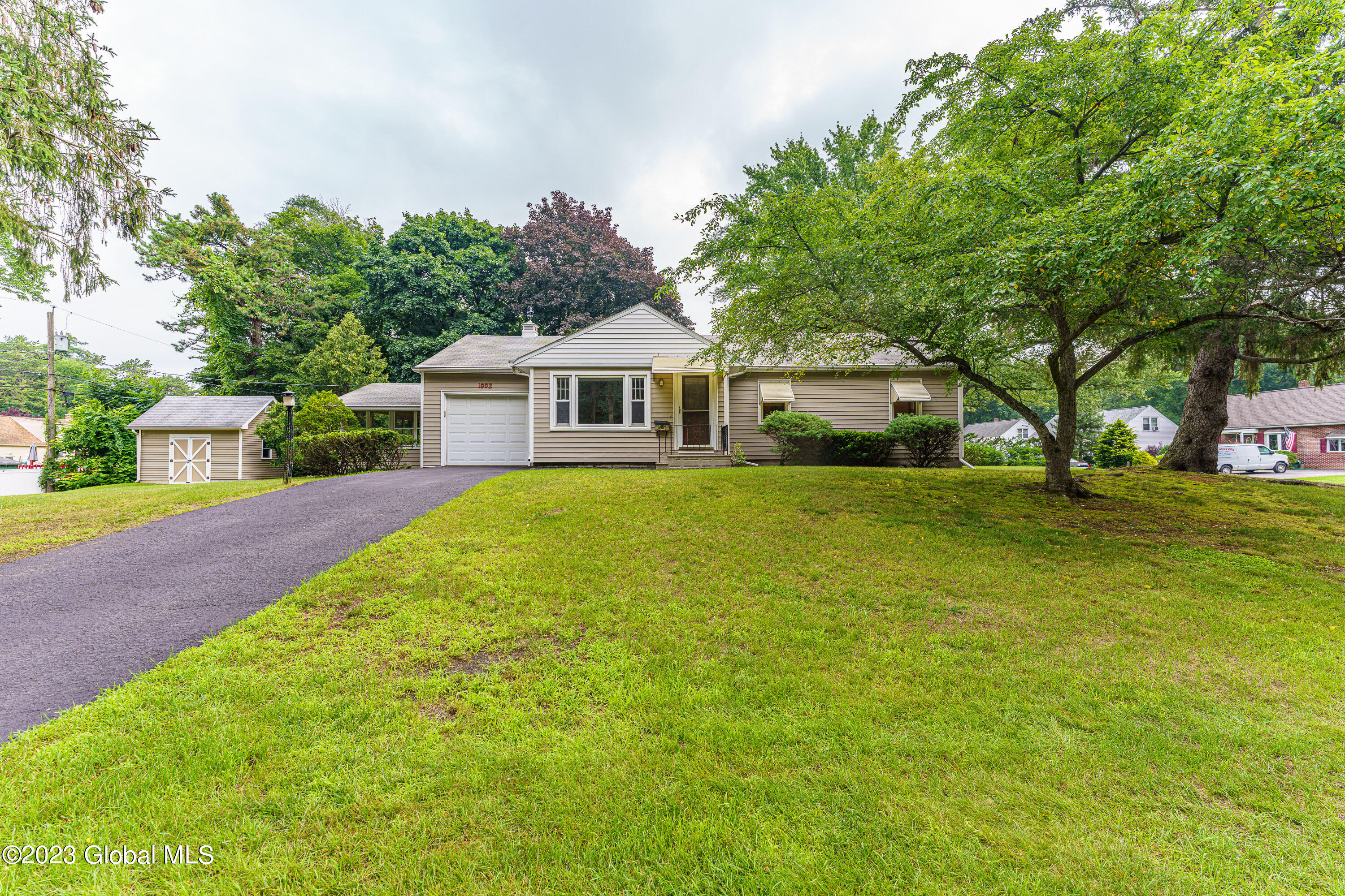 1002 Louis Road Rotterdam, NY 12303 - Photo 1 of 6 0 Front (1)