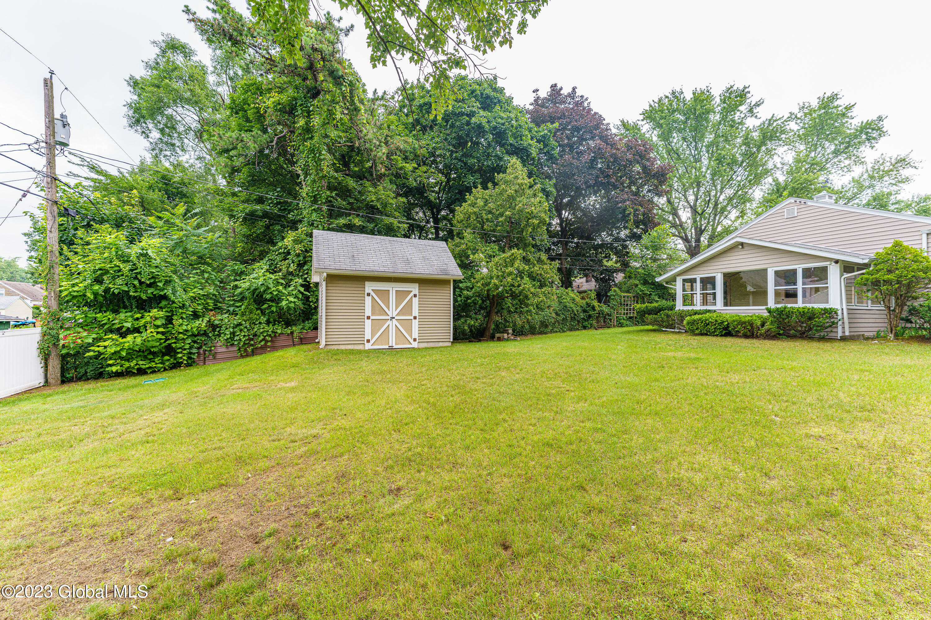 1002 Louis Road Rotterdam, NY 12303 - Photo 4 of 6 Yard (4)