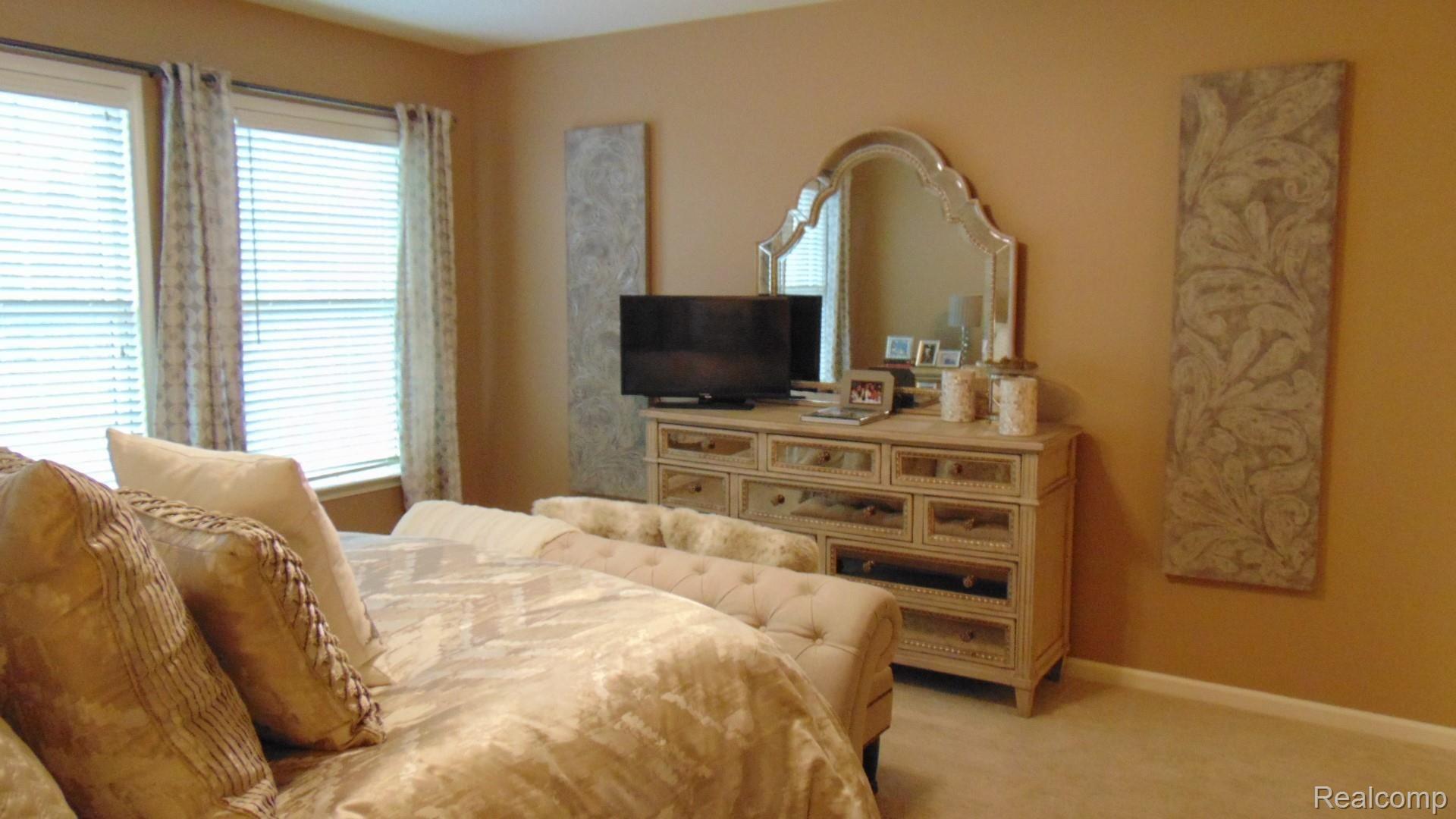 230 Mill Street Rochester, MI 48307 - Photo 26 of 45 Master Suite