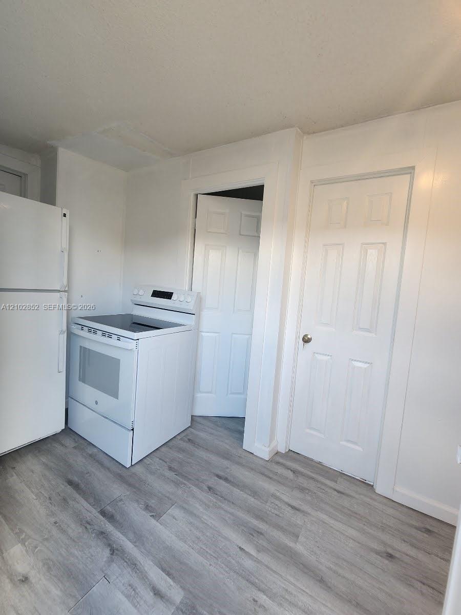 11908 Cove Place, Unit B Boca Raton, FL 33428 - Photo 10 of 14 Gallery Image 10