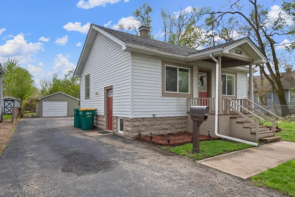 $250,000 | 128 Independence Avenue, Joliet, IL 60433