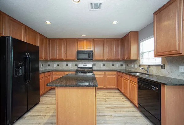 $325,000 | 29314 Legends Bluff Drive, Spring, TX 77386