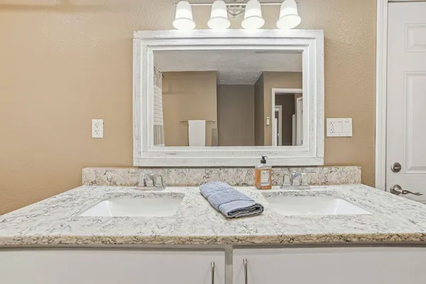 $335,000 | 110 West Hazelwood Drive, Lemoore, CA 93245