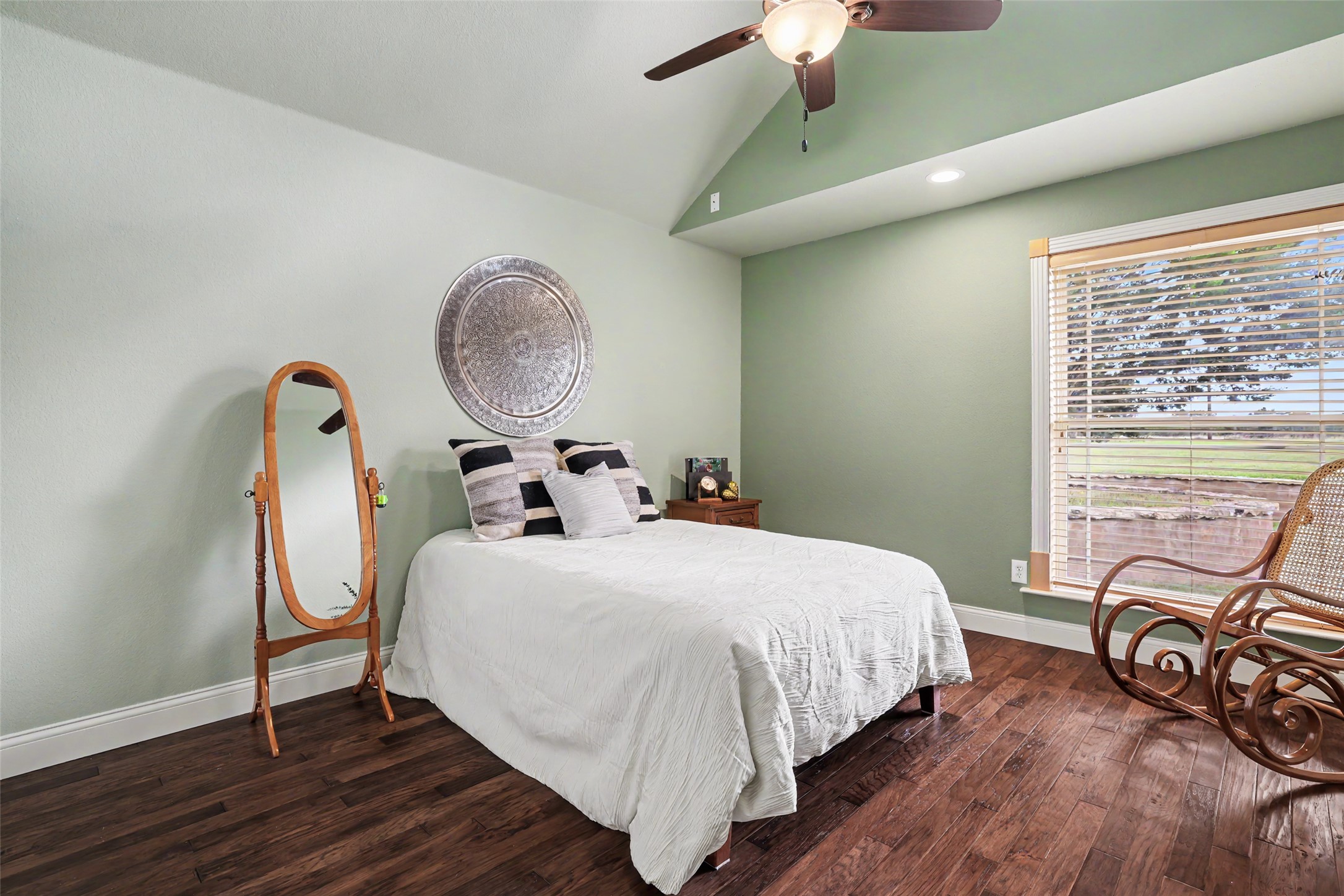 404 Mustang Way Georgetown, TX 78633 - Photo 19 of 40