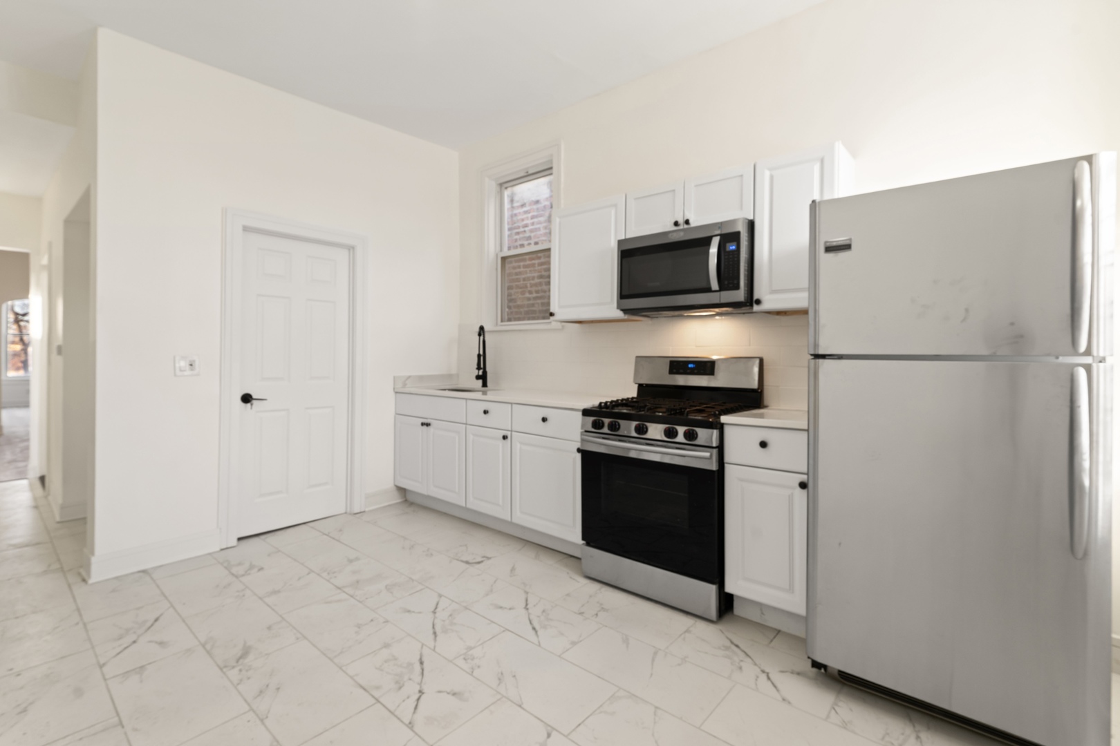 4321 West Maypole Avenue Chicago, IL 60624 - Photo 5 of 11