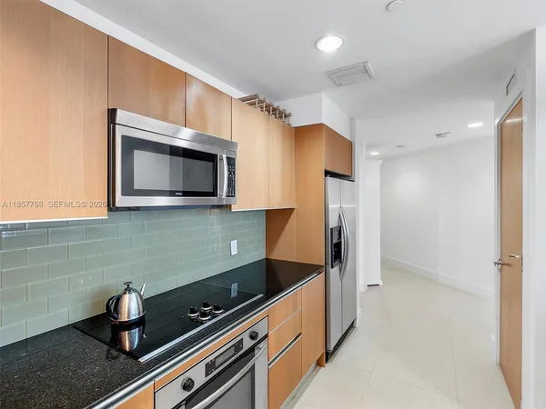 $4,000 | 1060 Brickell Avenue, Unit 3117, Miami, FL 33131