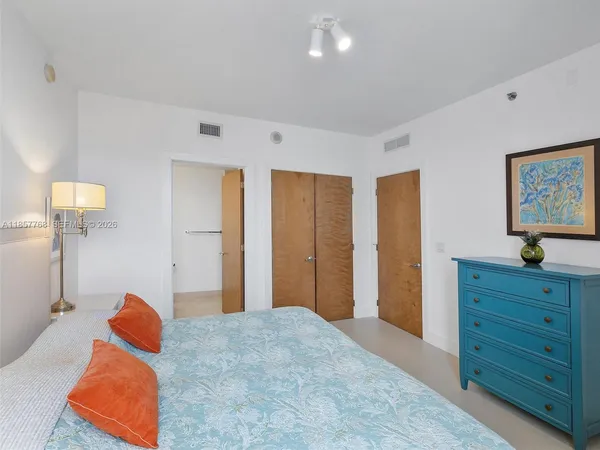 $4,000 | 1060 Brickell Avenue, Unit 3117, Miami, FL 33131