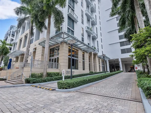 $4,000 | 1060 Brickell Avenue, Unit 3117, Miami, FL 33131