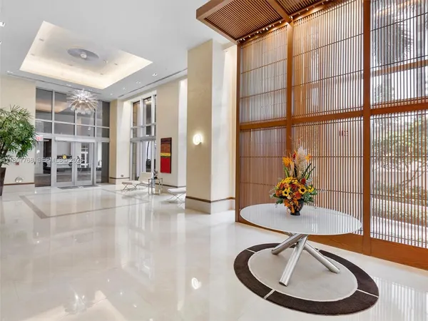 $4,000 | 1060 Brickell Avenue, Unit 3117, Miami, FL 33131