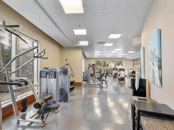 $4,000 | 1060 Brickell Avenue, Unit 3117, Miami, FL 33131