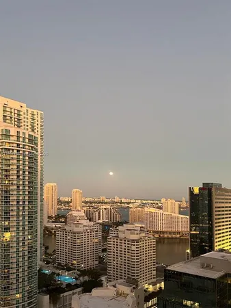 $4,000 | 1060 Brickell Avenue, Unit 3117, Miami, FL 33131
